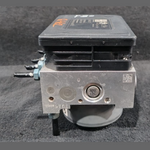 Load image into Gallery viewer, BMW 4 COUPE  F32 180kw  ABS ANTI -LOCK BREACKING SYSTEM  MODULE PUMP - 6866210