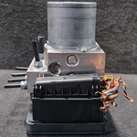 Load image into Gallery viewer, BMW F07 DSC ANTI BREAKING SYSTEM PUMP BREAK HYDRO CONTROL UNIT MODULE - 6853400