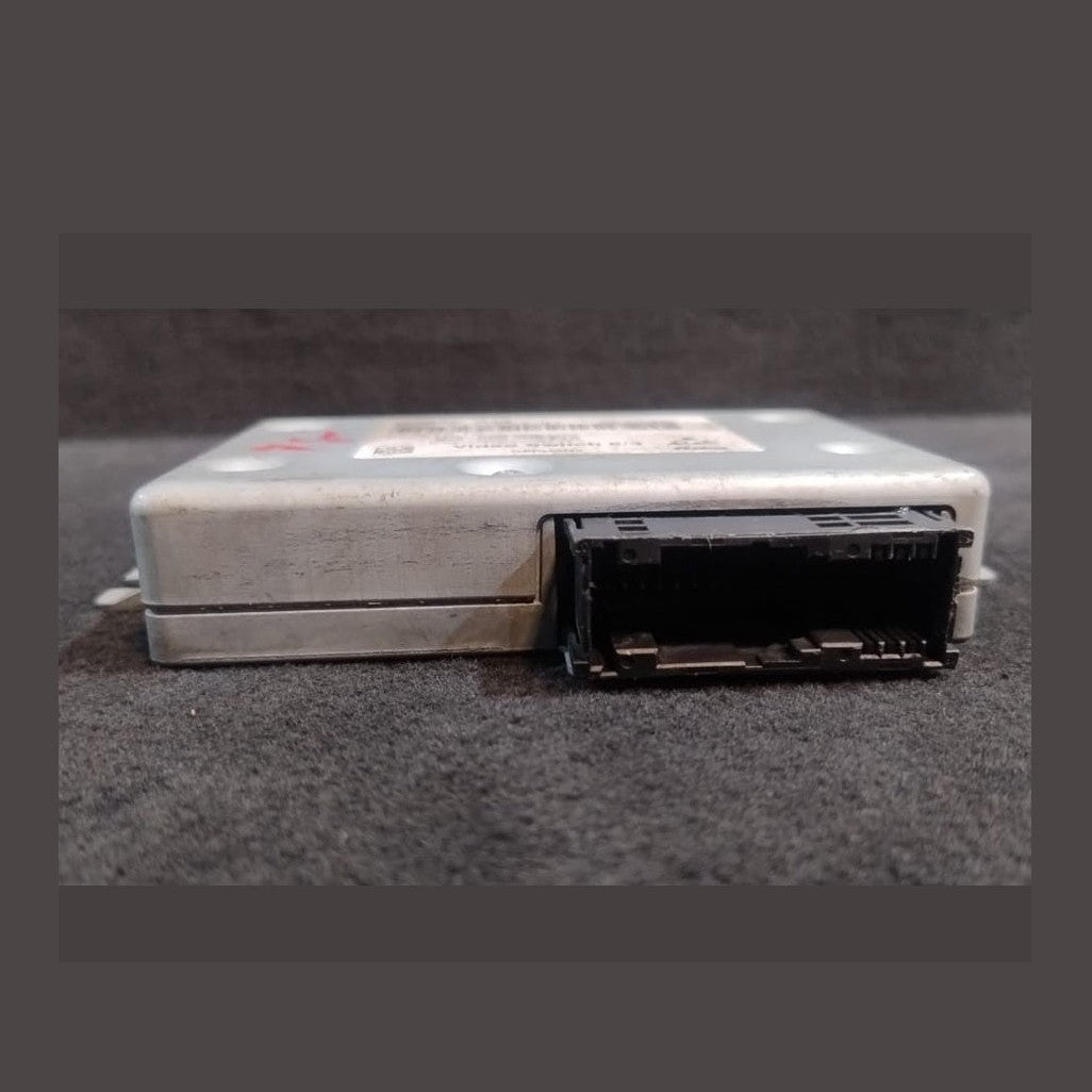 BMW F01 F02 F06 F07 F10 F11 F12 F13 TV MODULE VIDEO SWITCH CONTROL UNIT -9187604