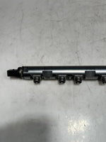 Bild in die Galerieansicht laden, BMW 1' F10 F30 E90 E81 E87 N47 2.0L Fuel Injection Rail With Sensor 7809127 OEM