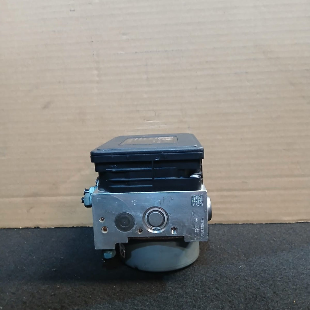 OEM BMW F30 F32 F22 F23 ABS DSC Hydraulic Pump Control Module 6868638
