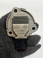 Bild in die Galerieansicht laden, BMW E38 E39 E46 E53 E60 E61 E81 E82 E87 N47 Diesel Sump Oil Level Sensor 7508003