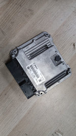 Bild in die Galerieansicht laden, BMW Engine Control Unit 8582155 DDE F30 320d and 420d N47 diesel 