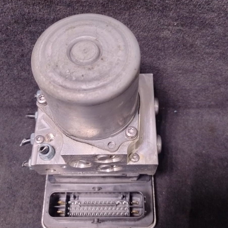 OEM BMW X3 X4 G01 G02 M40i DSC Anti Breaking System  Pump Computer Unit 6889162
