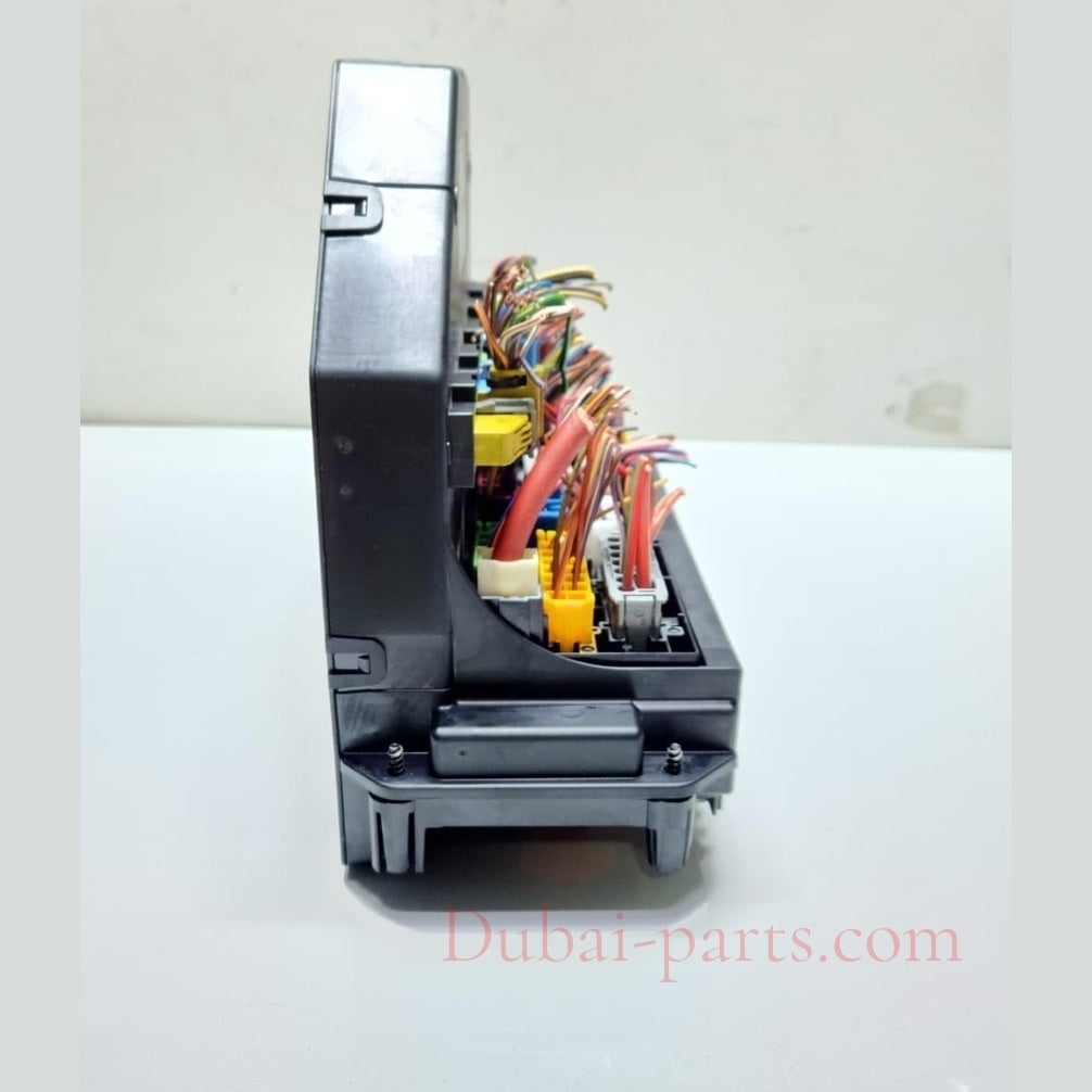 10-16 Mercedes-Benz W212 W204 Front SAM Module Relay Fuse Box A212 9006824 OEM