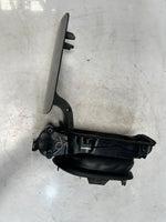 Bild in die Galerieansicht laden, BMW 3 Series F30 F31 Fuel Filler Flap Cover 7723889 OEM