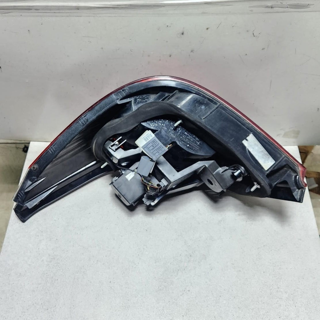 BMW 5 Series E60 Rear Tail Light Rear Left 7165737 E60 5 Series 