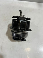 Load image into Gallery viewer, 2007-2013 BMW X5 E70 and X6 E71 3.0L BEARING RUBBER Engine Mount 6795418