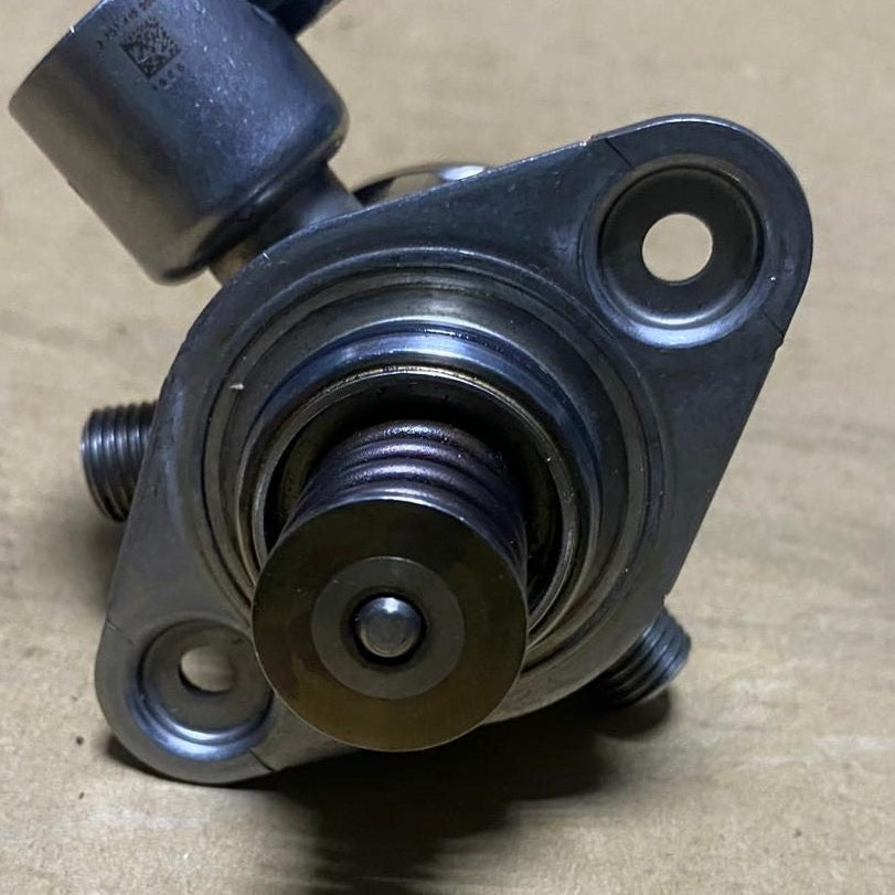 2014-2018 BMW X5 High Pressure Fuel Pump 7595339 550i, 650i, 750i, 750Li, X6, an