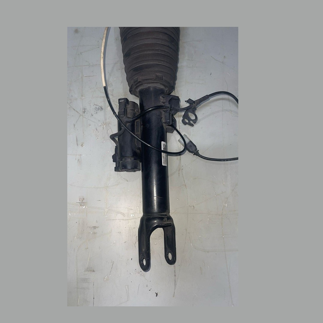 BMW 7 G11 G12 Air Strut Shock Absorber Front Right Air Shock Strut 6877554 2WD