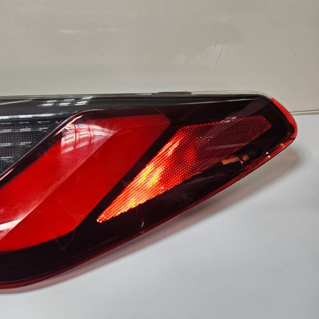 2020 BMW  4 Series G22, G23, G26, G82 Rear Light In The Side Panel 7477604