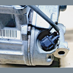 Load image into Gallery viewer, 06 07 08 09 10 BMW E60 E63 E64 M5 M6 A/C COMPRESSOR &amp; CLUTCH OEM 6932266