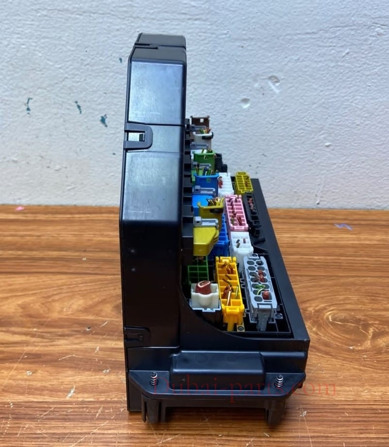Mercedes Front Sam Fuse Box Control Module A2129007124 W212 E-Class W218 W204