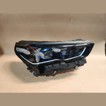 Bild in die Galerieansicht laden, Genuine BMW Adaptive LED Headlight 5A798D2 5 Series G60 G61 and M5
