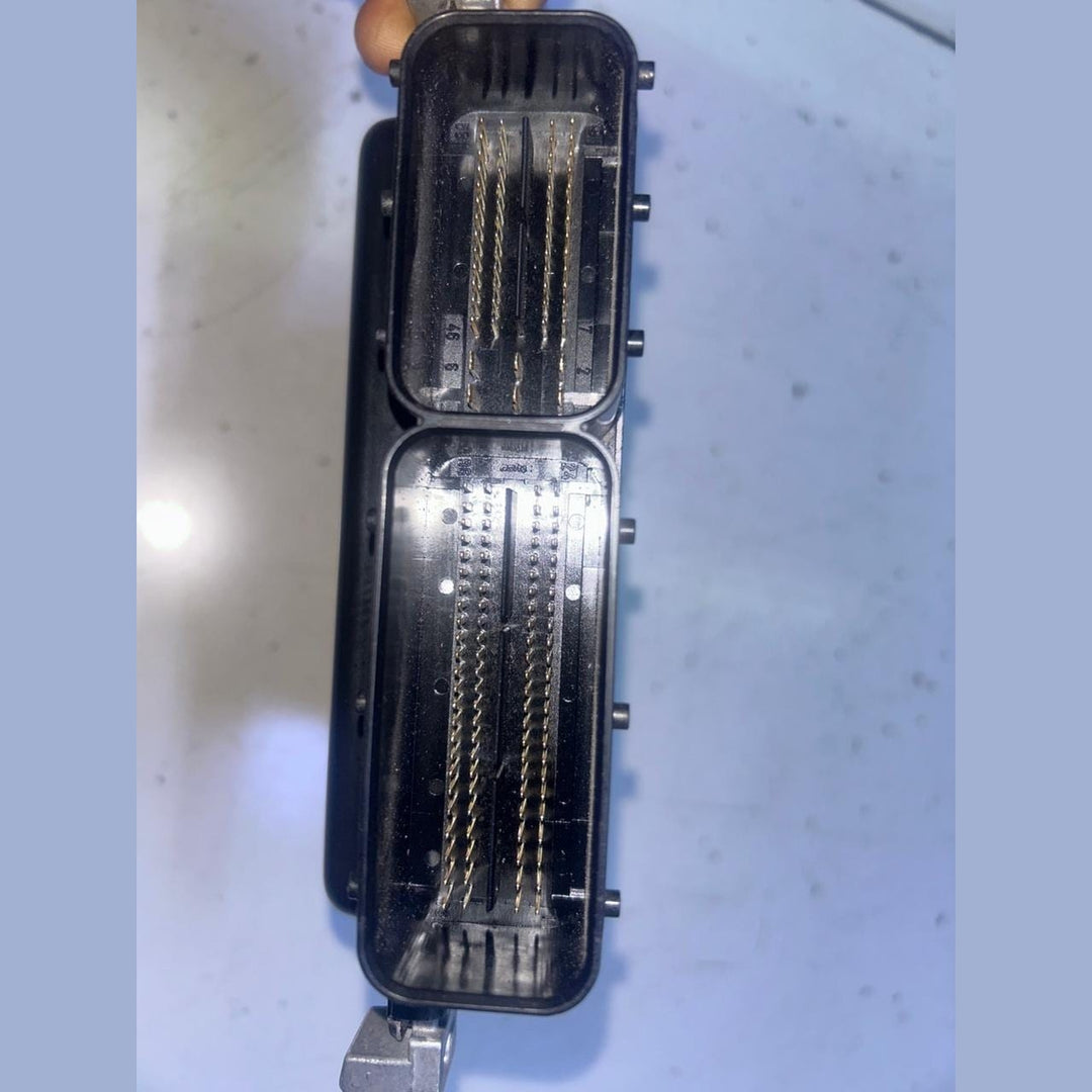 2010 2014 Mercedes-Benz C250 Engine Control Module A2711500391  W204 C250, W212 