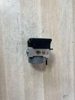 Load image into Gallery viewer, 2015-2019 BMW 328i M4 F30 ABS Anti-Lock Brake Pump Module 6871110 OEM