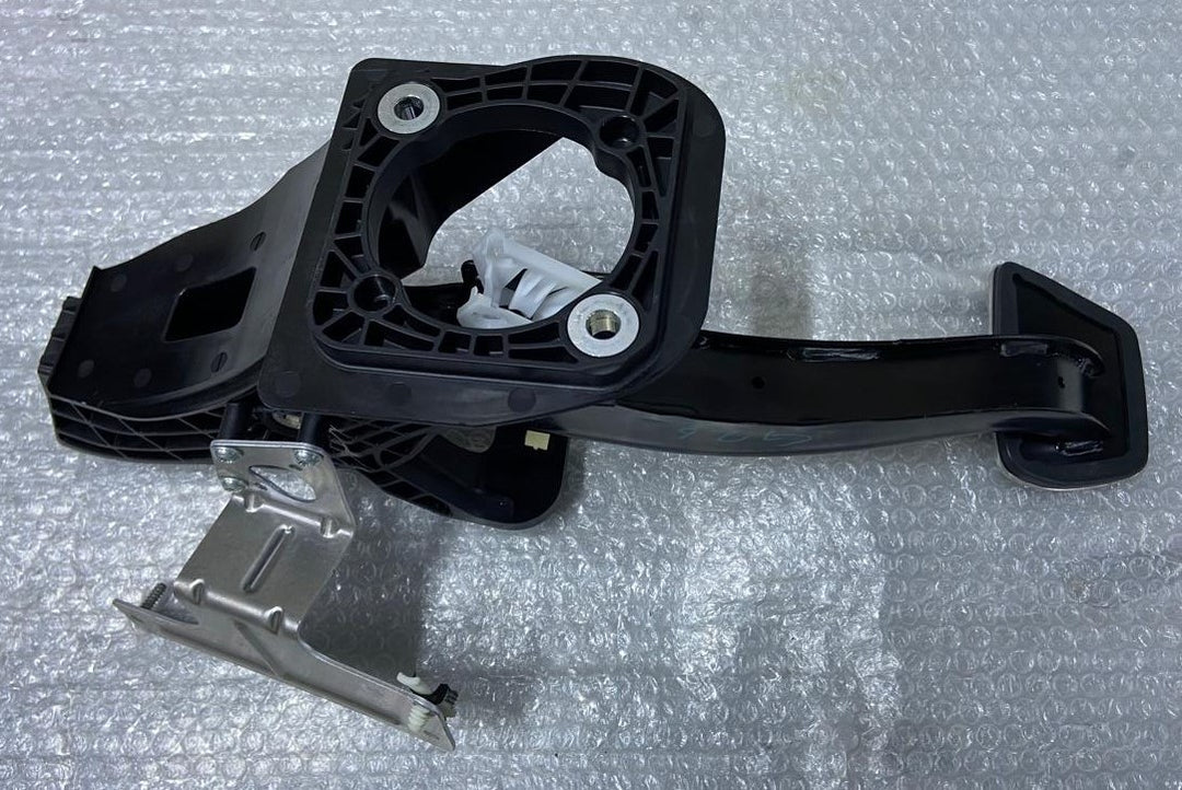 OEM BMW 3 4 SERIES G20 G21 G22 G23 G26 M SPORT BRAKE PEDAL – 6874282