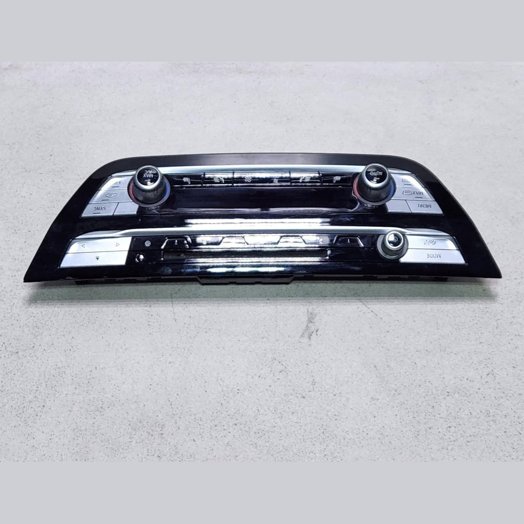 2017-2020 BMW 530i Climate Control Unit 6999451 5 Series G30 G31 G38