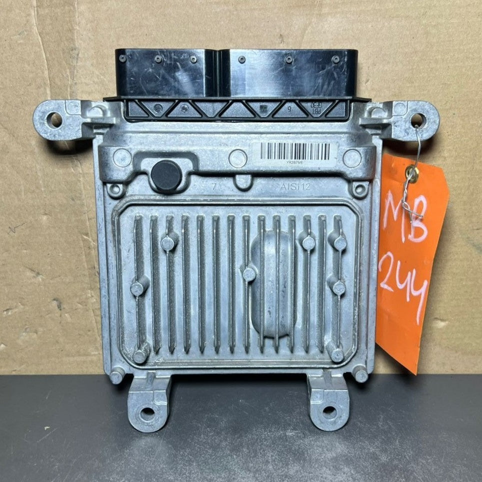 14-18 Mercedes W205 C-Class Engine Control Module Unit ECM ECU A651 9000603 OEM