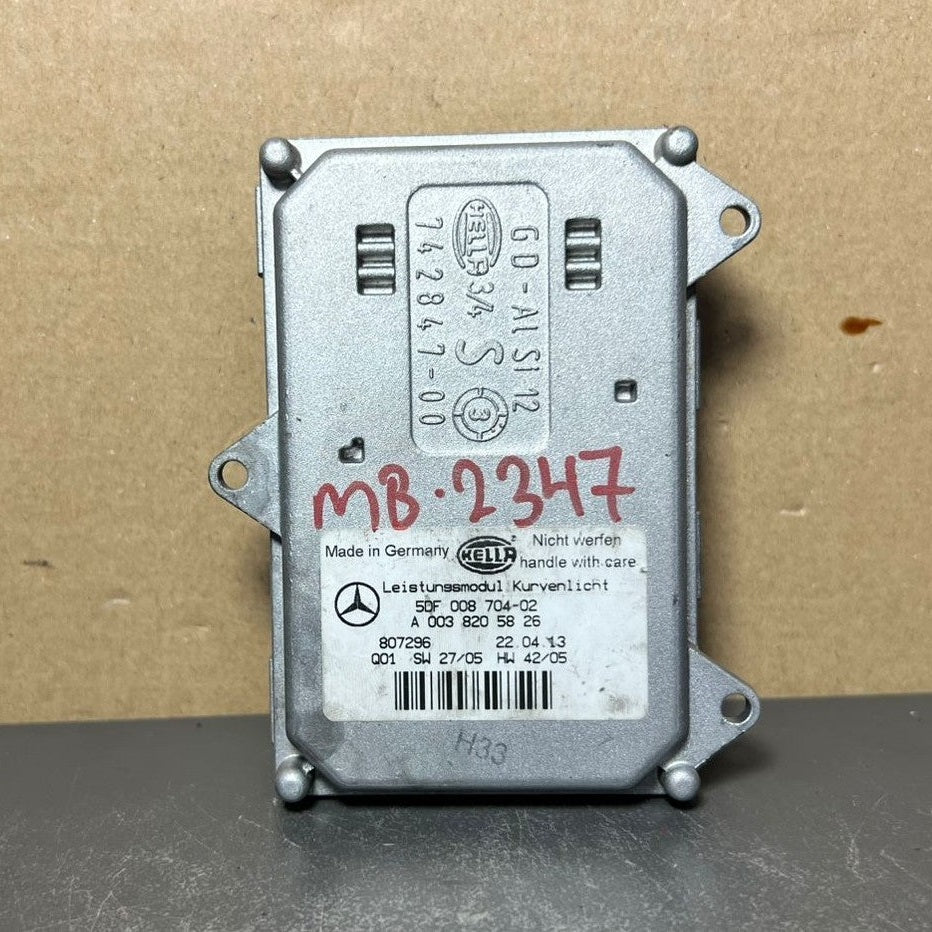 Mercedes W211 E350 Xenon Light Headlight Control Module Unit A003 8205826 OEM