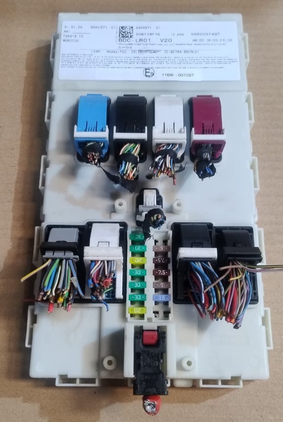 OEM BMW F15 F16 F85 F86 X5 X6 BODY CONTROL JUNCTION BOX MODULE FEM-9343371