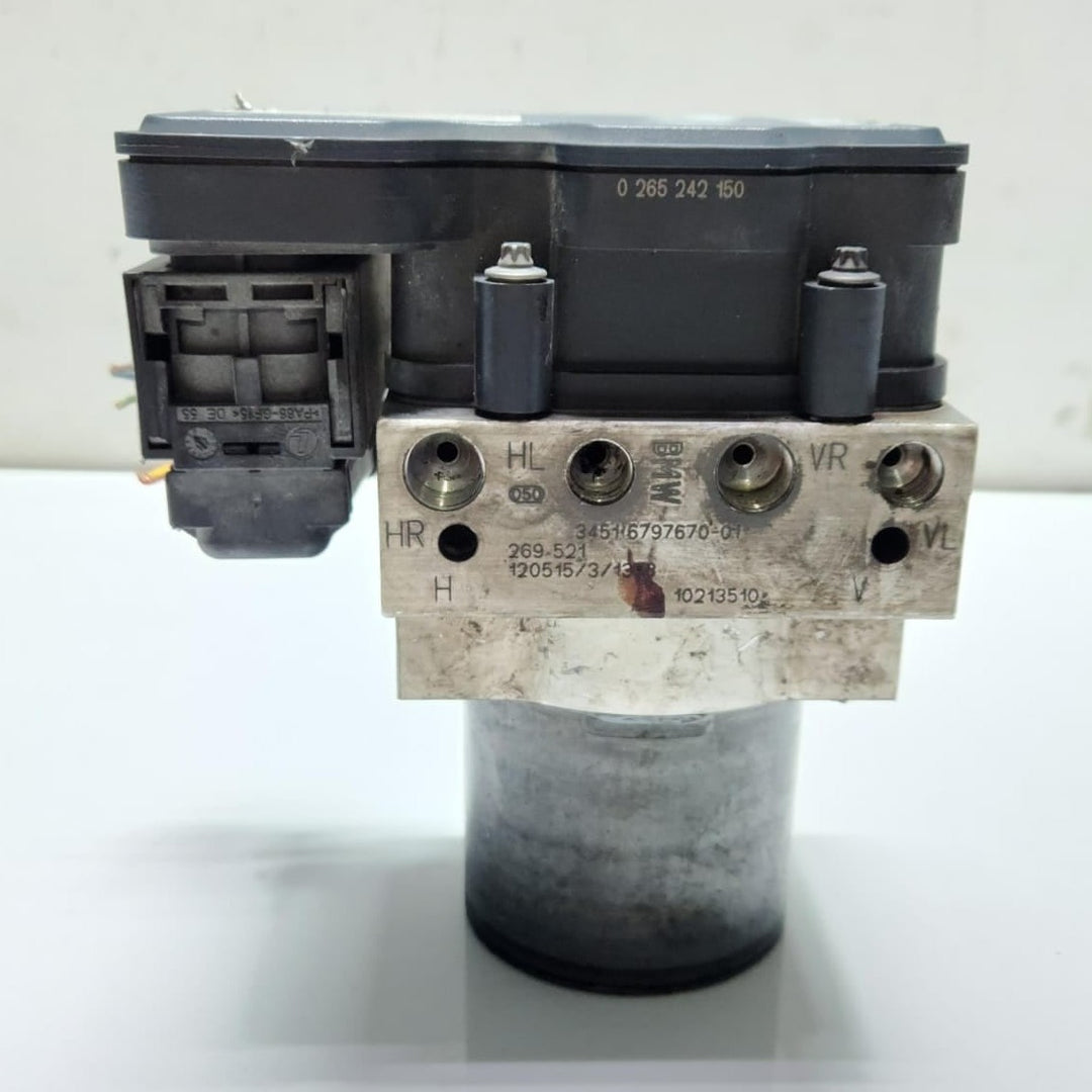 2011-2016 BMW 528i Abs Pump Control Module 6797668 F10 F11 5 Series OEM