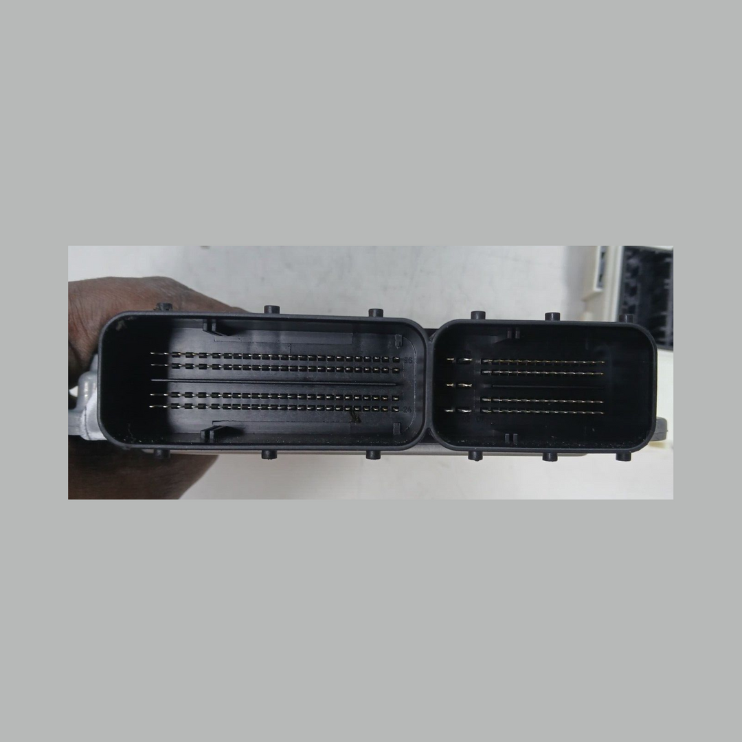BMW 320d 2013 F31 N47 ENGINE CONTROL ECU UNIT KIT DDE 8578946