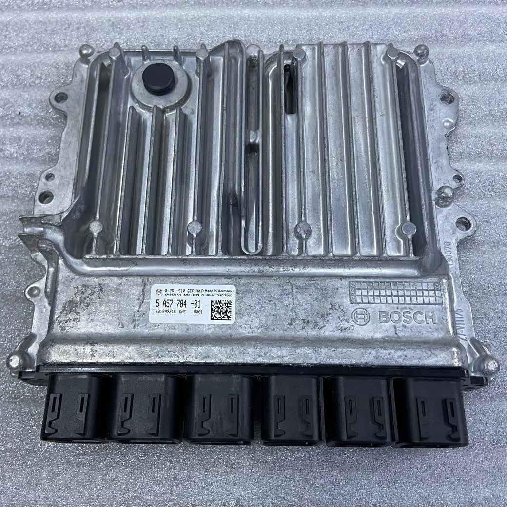 OEM BMW X4 G02 ENGINE CONTROL UNIT ECU ONLY DME 5A57784 BOSCH