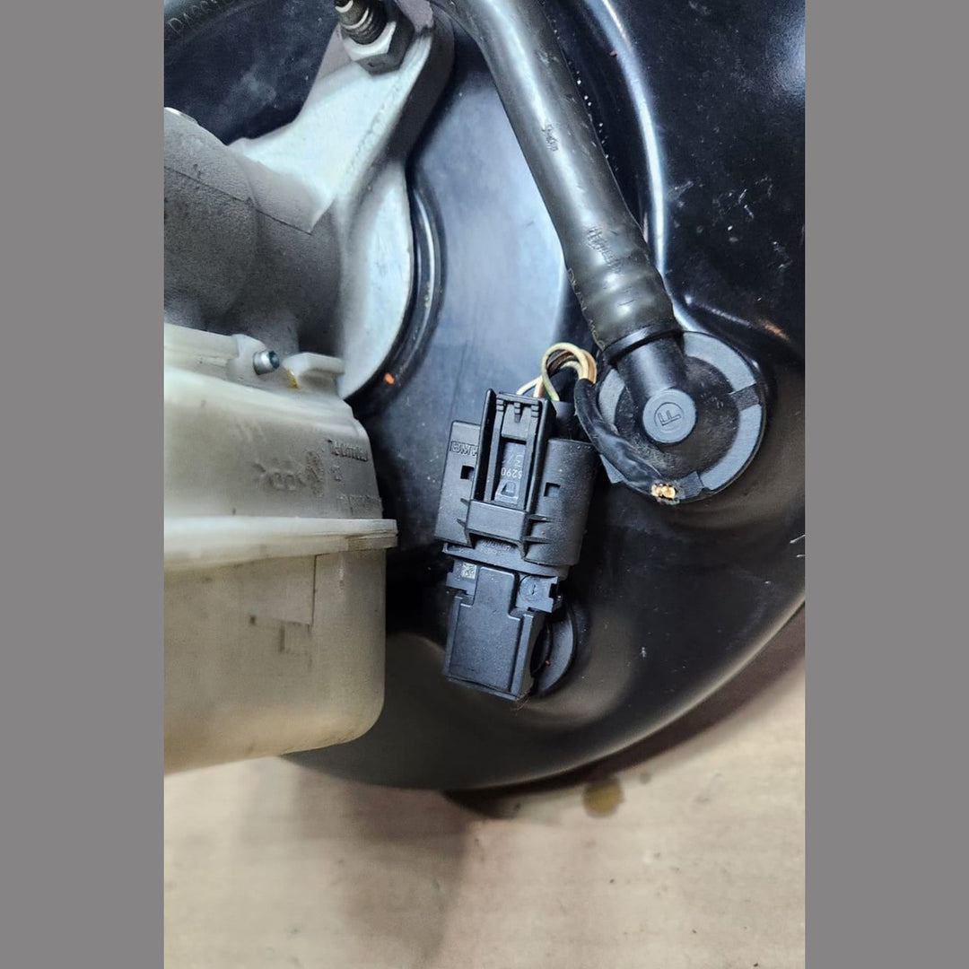 BMW 2 Gran Tourer F46 Brake Servo Booster 6875610 2 Series F46 F48 Mini F60 RHD