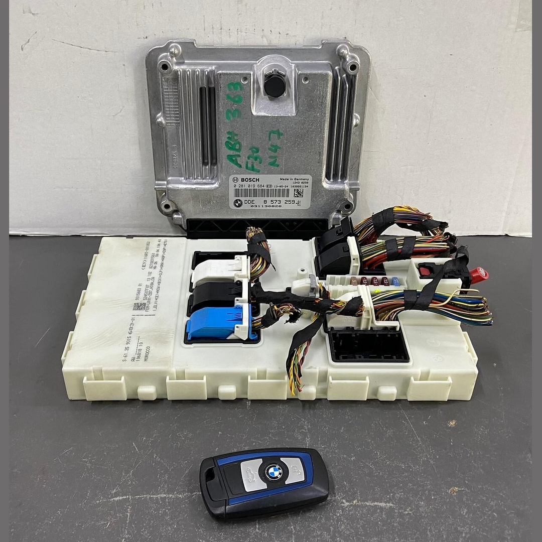 OEM BMW 320d N47N F30 2013 ENGINE CONTROL UNIT DDE ECU KIT 8573259 USED