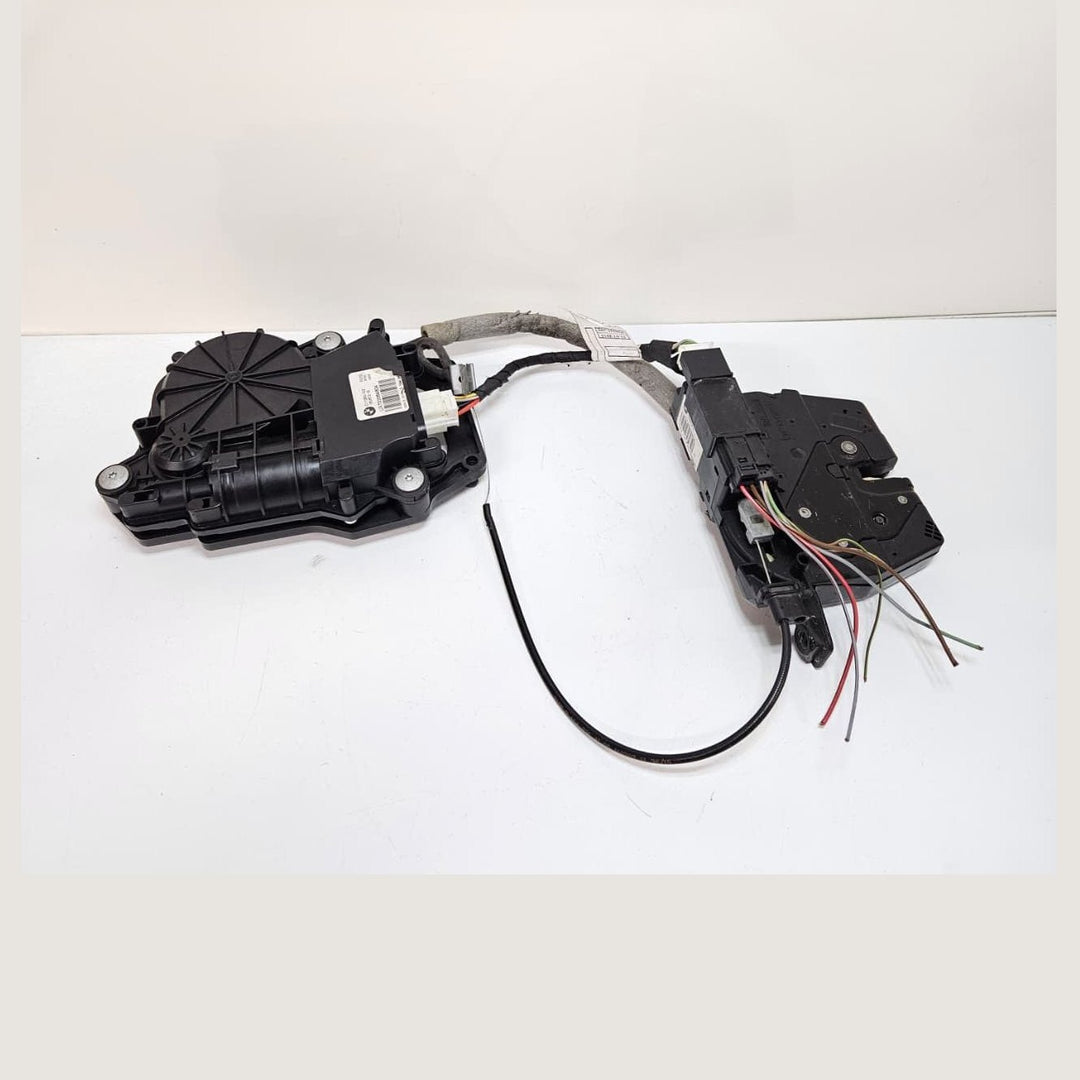 2010-2015 BMW 5 Series F07 GT 528i Trunk Lid Lock Actuator 7330648