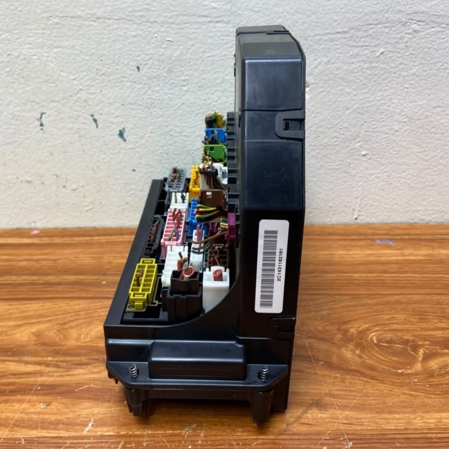 2014 Mercedes-Benz E300 Front Fuse Box Sam Control Unit A2129009025 W212 W204