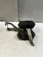 قم بتحميل الصورة إلى عارض الصور، 07-10 BMW E82 E88 E90 E92 135i 335i Turbo Vacuum Tank Canisters BrackeT 7558322