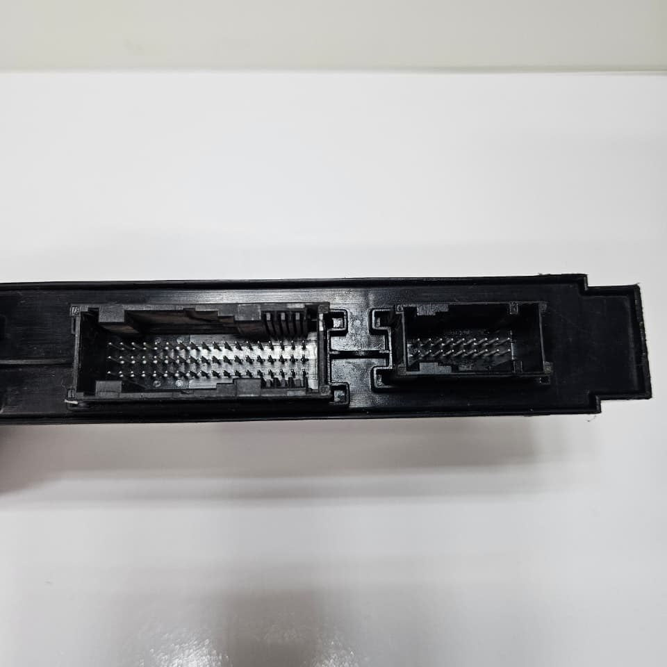 2012 BMW 550i Junction Box Body Control Module 9267466 OEM
