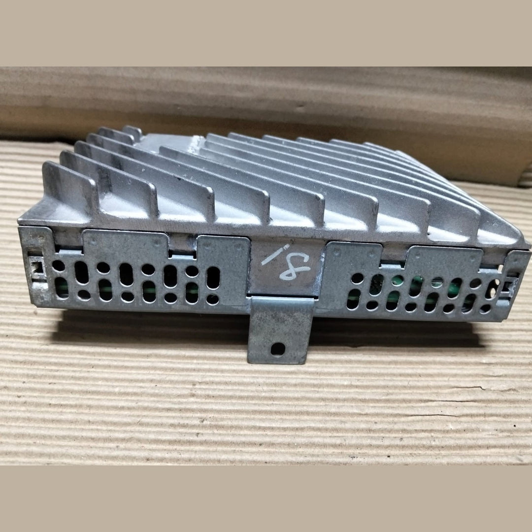 OEM BMW M235i F20 F21 F23 HARMAN BECKER STEREO RADIO AMPLIFIER 9382517