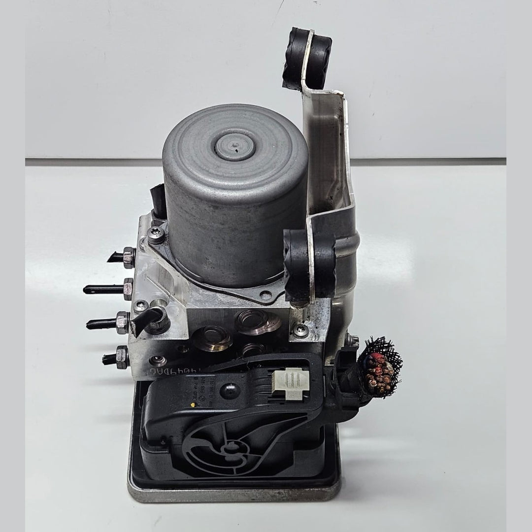 6880538-2016-2019 BMW 750i 740Li G11 G12 Abs Pump Control Module OEM 