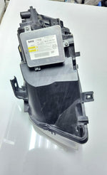 Bild in die Galerieansicht laden, 2008-2012 BMW 328i Headlight 7202586 3 Series E90 E91 LCI RHS ECE OEM