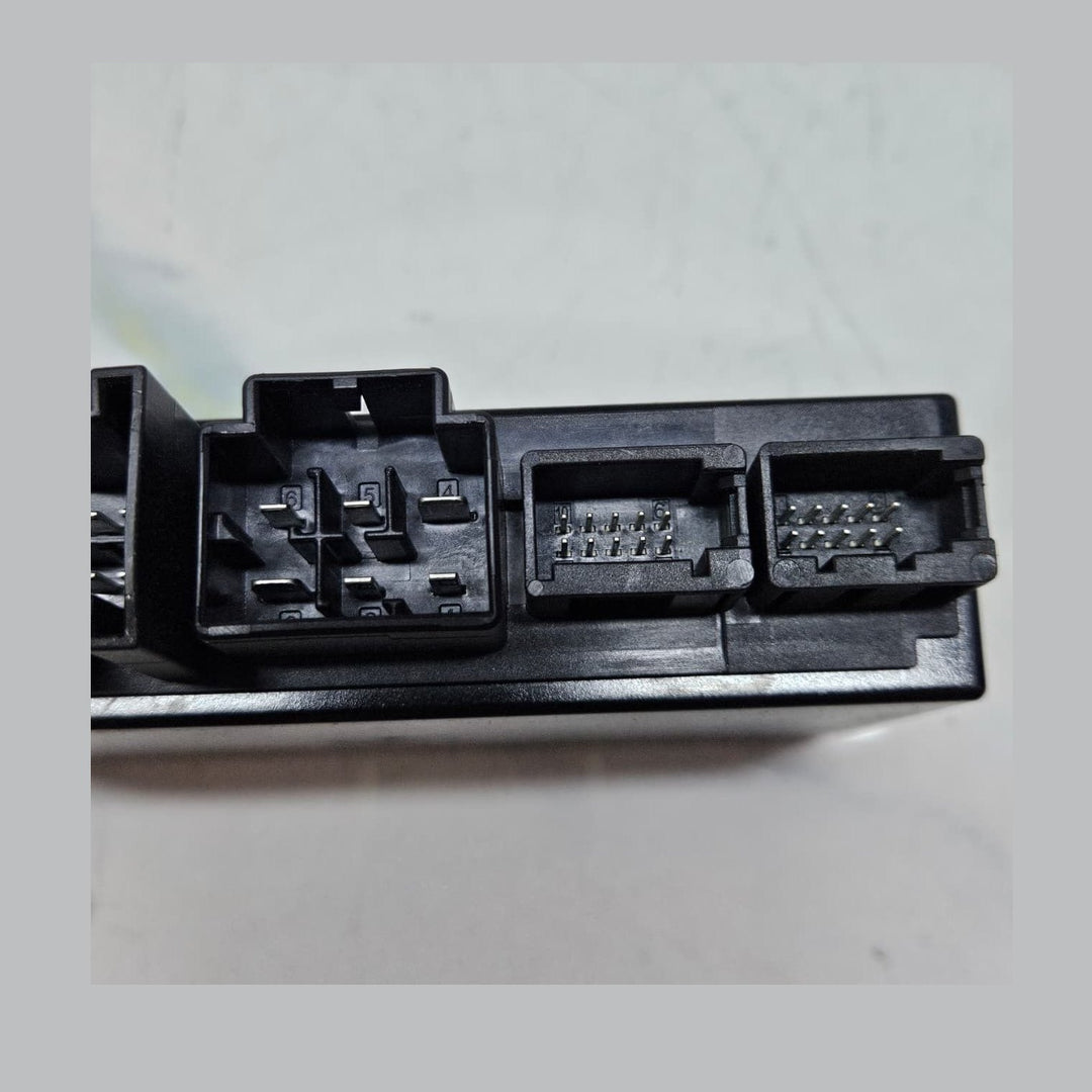 OEM BMW G21 G31 G05 Control Unit for Trailer Hitch 5A056C9 OEM