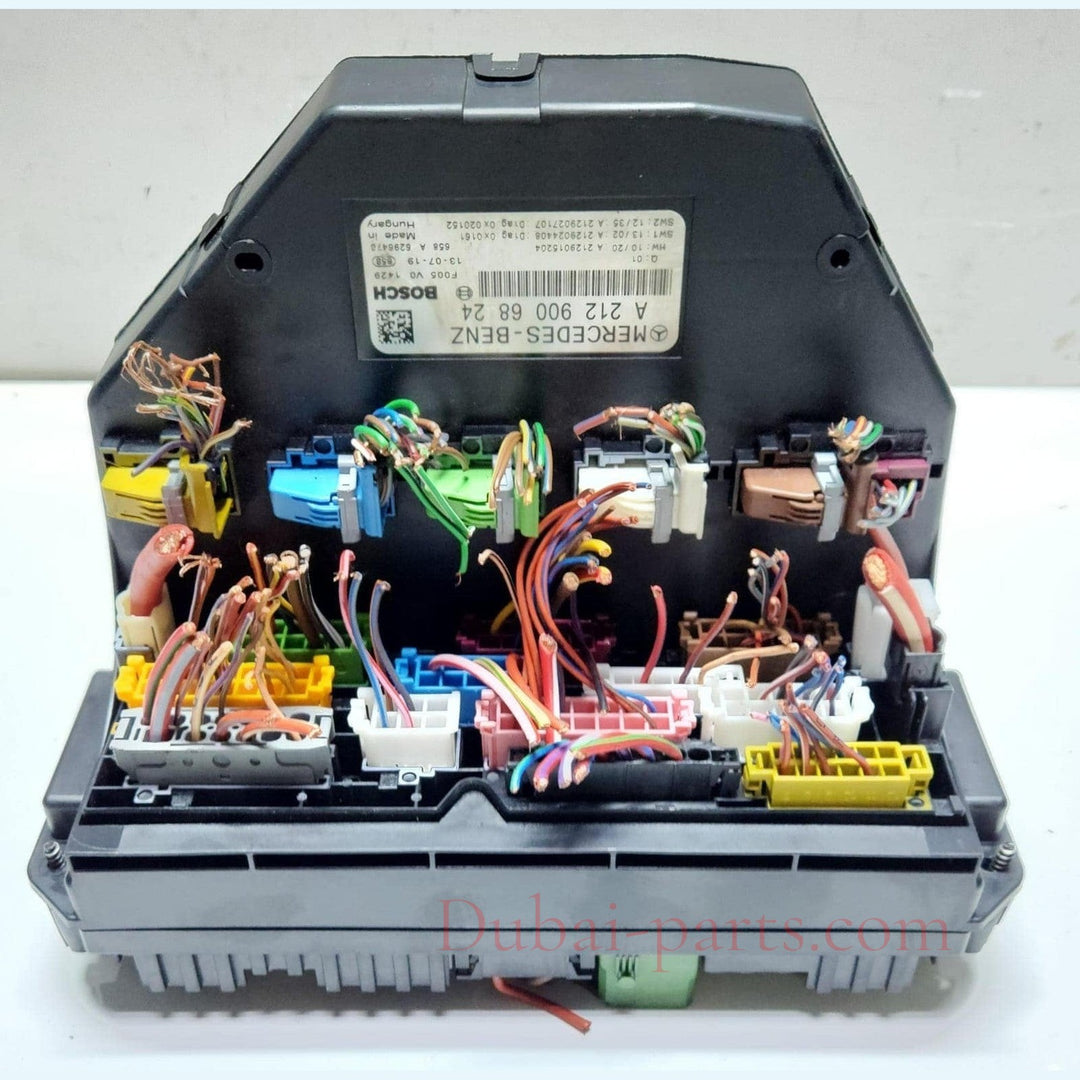 10-16 Mercedes-Benz W212 W204 Front SAM Module Relay Fuse Box A212 9006824 OEM