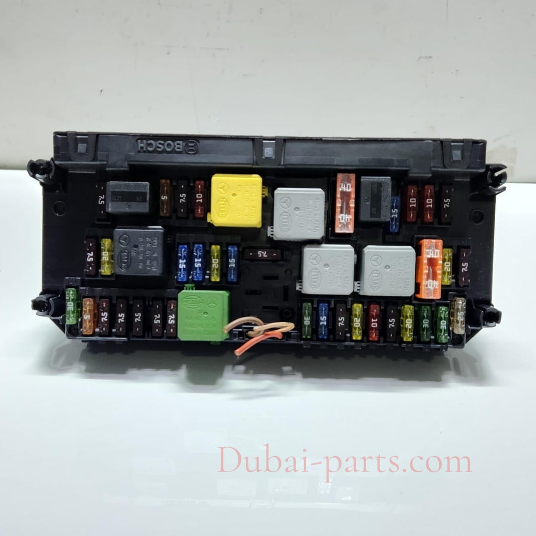 10-16 Mercedes-Benz W212 W204 Front SAM Module Relay Fuse Box A212 9006824 OEM