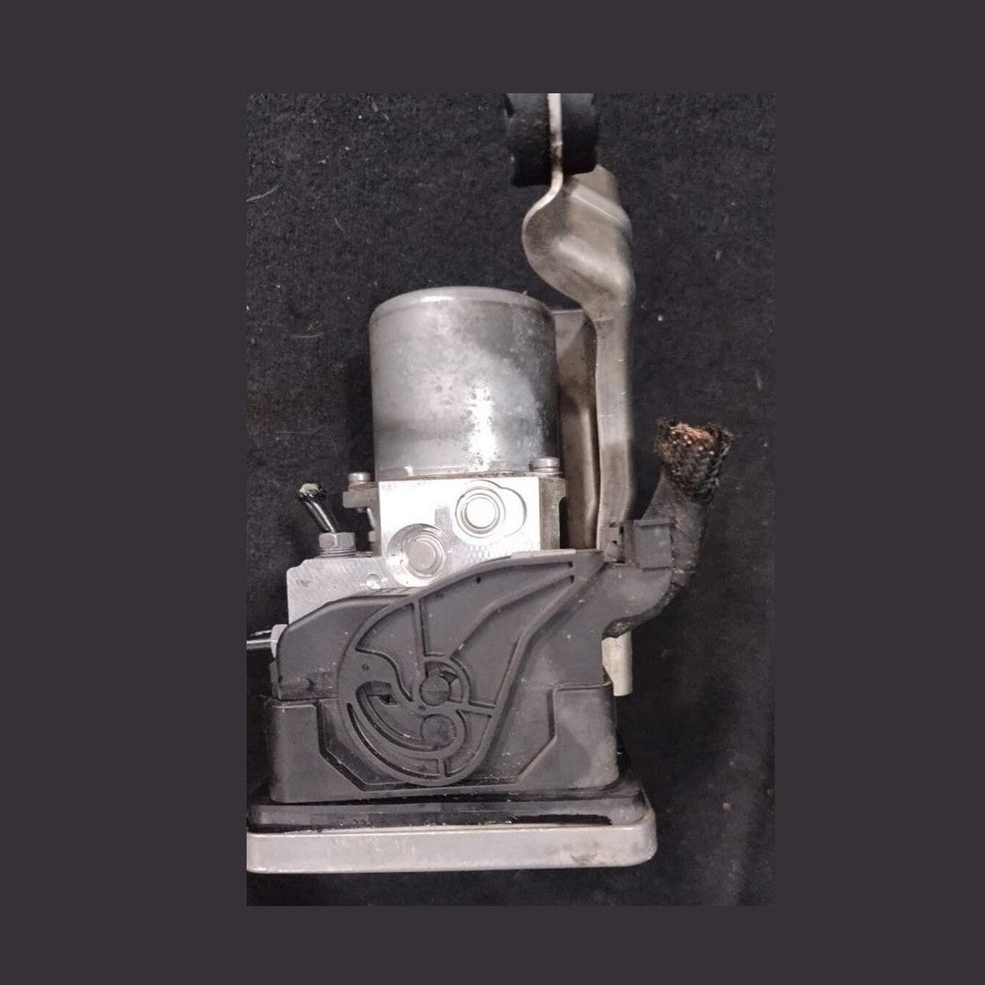 BMW 7 G11/G12 ANTI LOCK  BREAKE SYSTEM  ABS DSC BRAKE PUMP MODULATOR 6882933