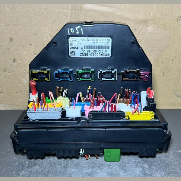 10-16 Mercedes-Benz W212 W204 Front SAM Module Relay Fuse Box A2129005622 OEM