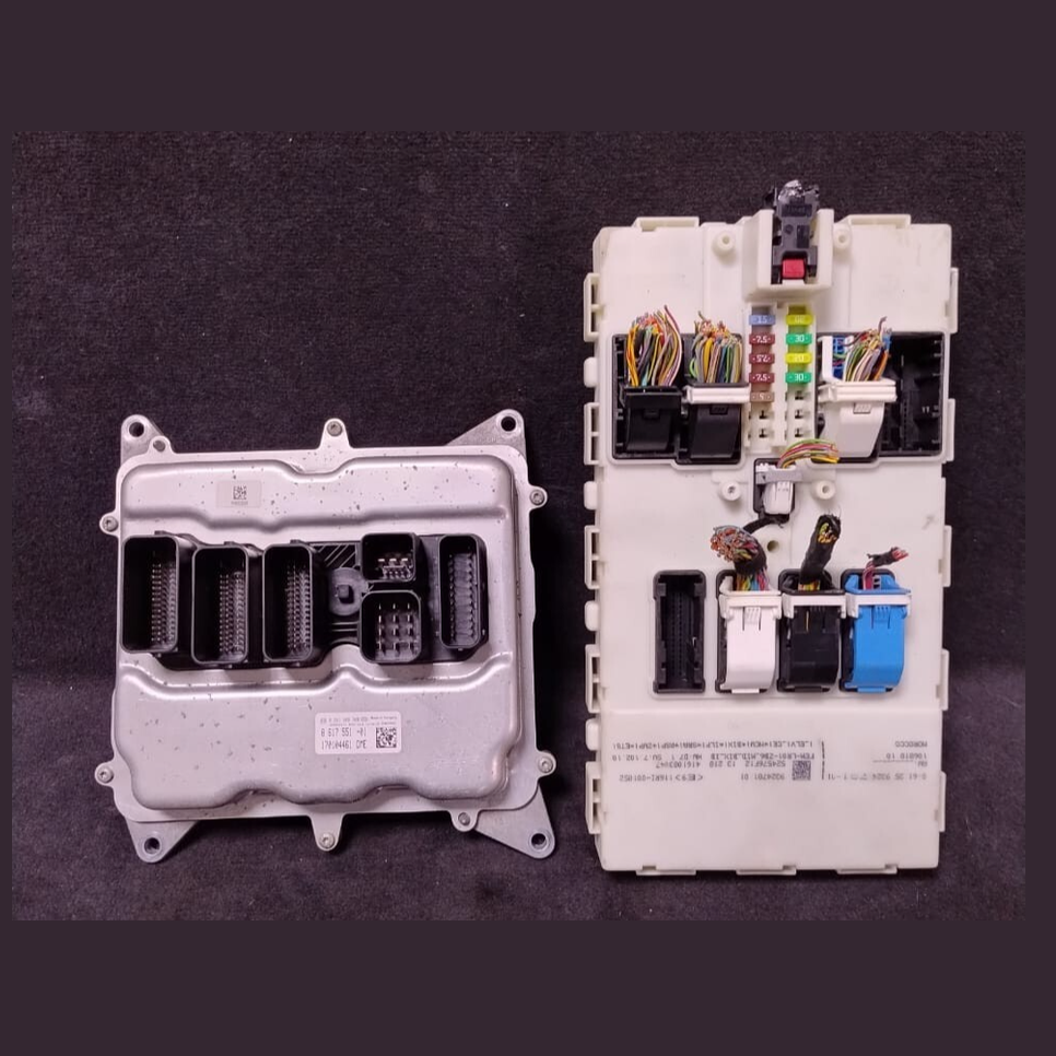 8617551  BMW 3 SERIES F30 F31 F10 320i N20 B20B COMPLETE ECU FEM WITHOUT KEY