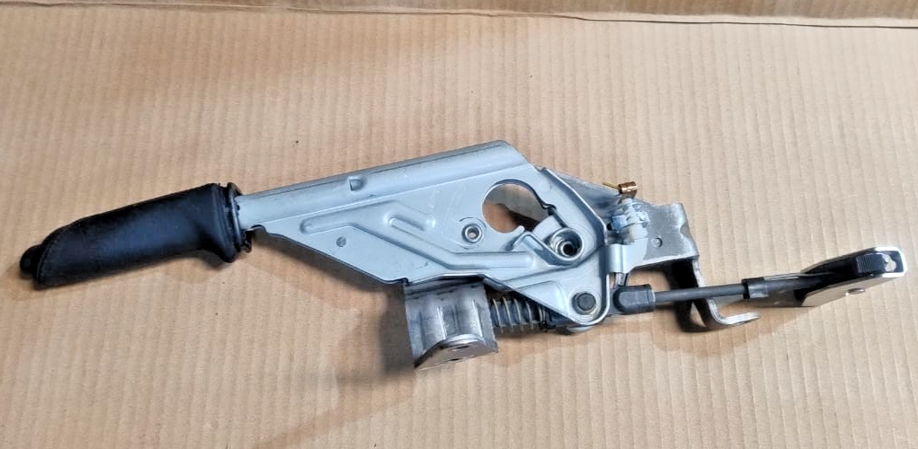BMW GENUINE 3 SERIES F30 F31 F80 HANDBRAKE LEVER HANDLE ASSEMBLY 6799102