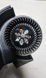 Bild in die Galerieansicht laden, 2007-2013 BMW X5 Heater Blower Motor T1001857A X5 E70 LHD