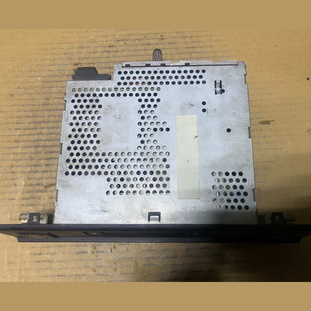 1999 BMW 528i Radio Receiver 8380229 E39 528i model 