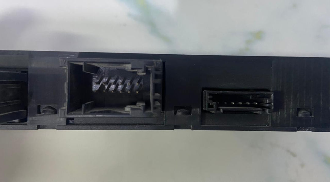 OEM BMW E60 E61 CENTER CONSOLE SWITCH MODULE DSC PDC SEAT HEATING 6938313