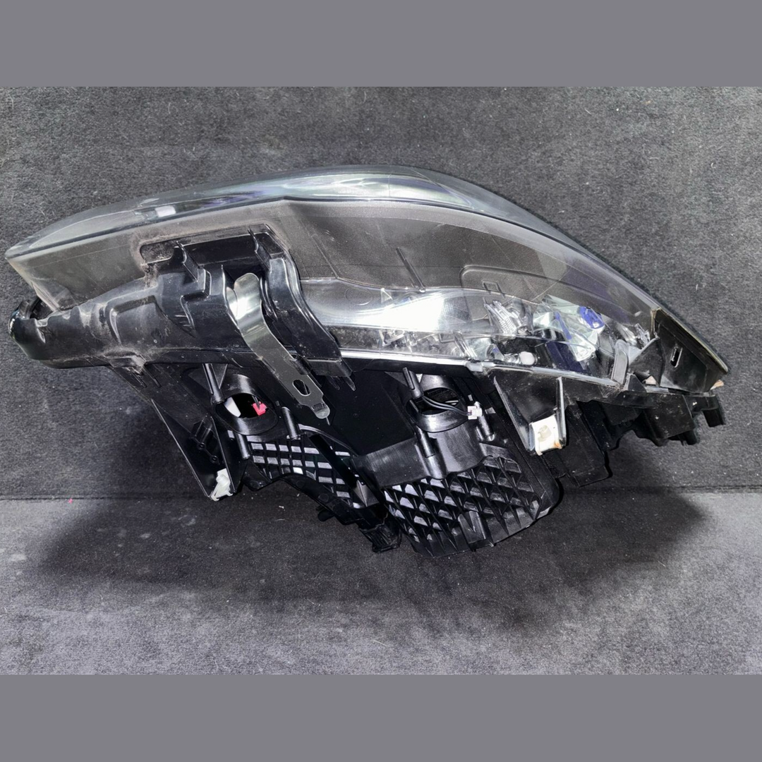 Genuine Bi-Xenon Headlight BMW  2013 F10 F11 Lci 518d 520d 520i 7343913