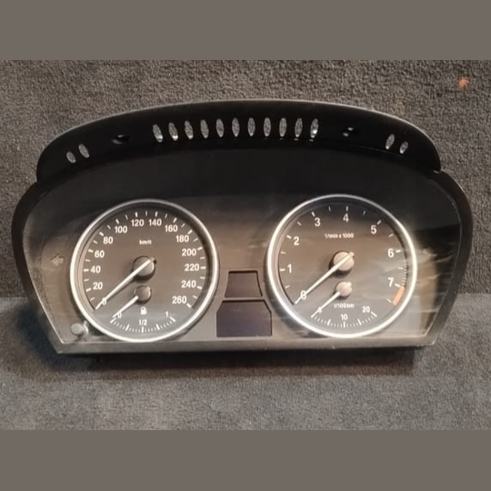 BMW X5 E70 INSTRUMENT CLUSTER SPEEDOMETER KM/H P/N 9236810