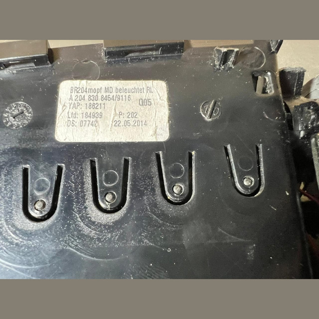 12-14 Mercedes W204 C300 C250 Front Center Dashboard  Heater A/C Air Vent